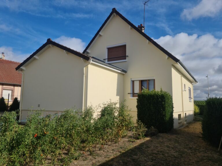 Ravalement de façade à Sézanne : nettoyage, réparation et finition par Lorentz dans la Marne